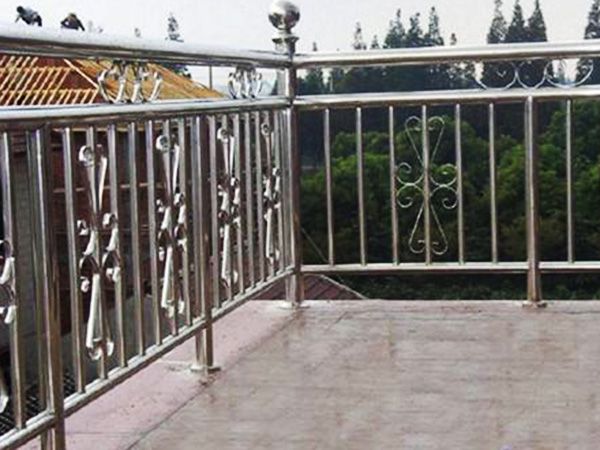 不銹鋼陽臺護欄